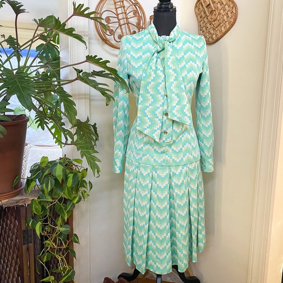 Dresses & Skirts - SOLD Vintage 60s Mid Mod Skirt Suit